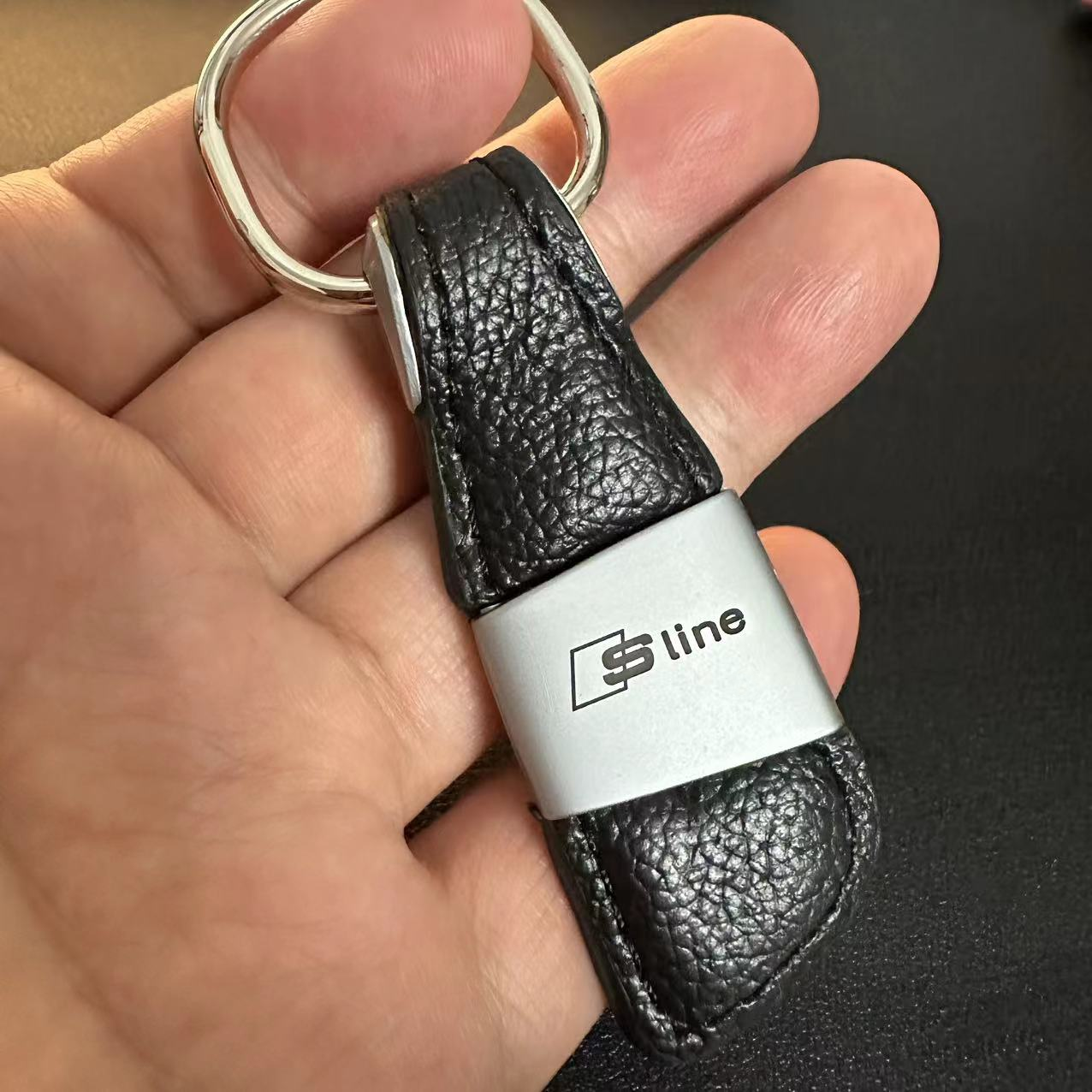 Leather Knife Blade Shape Car Logo Keychain Keyring Keyfob for Audi A3 A4 A5 A6 A7 A8 Q3 Q5 Q7 TT S3 S4 S5 S6 R8 Netby
