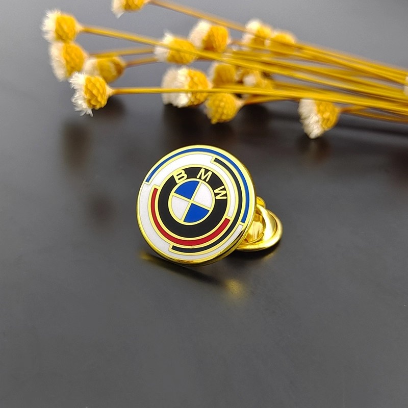 Metal Collar Pin Brooch with Audi BMW VW TOYOTA BENTLEY Porsche Car Logo Netby