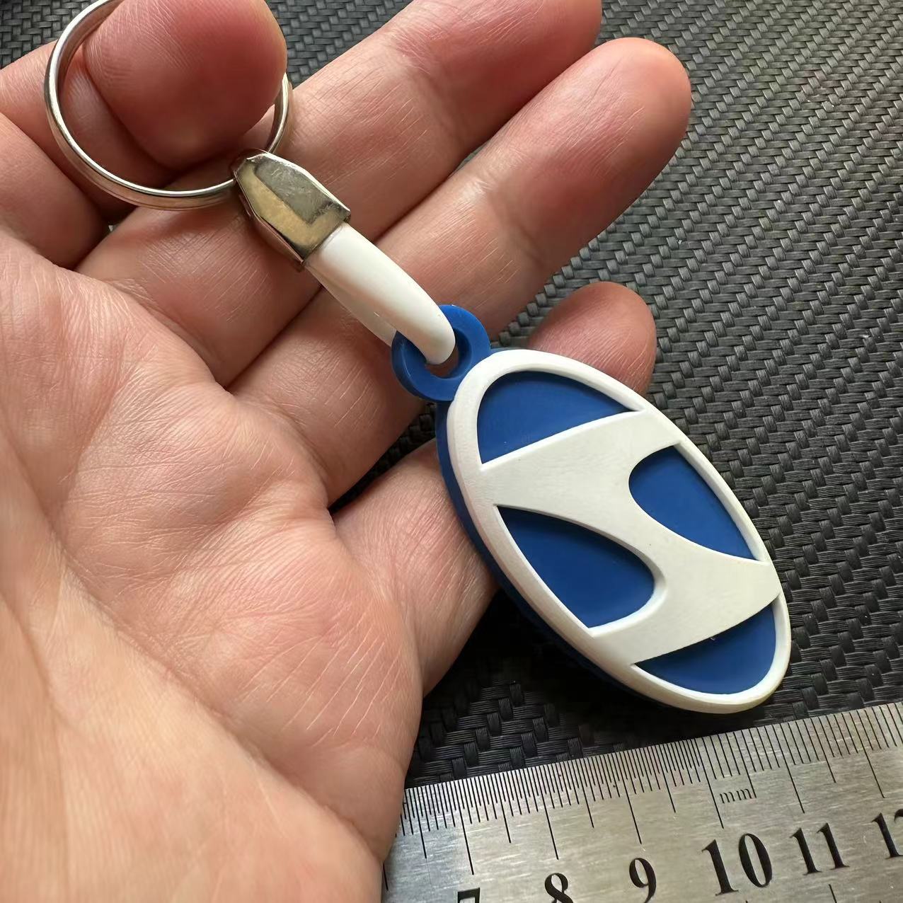 Rubber Car Logo Keychain Keyring for Audi Benz BMW Chevrolet Honda Landrover VW Toyota Netby