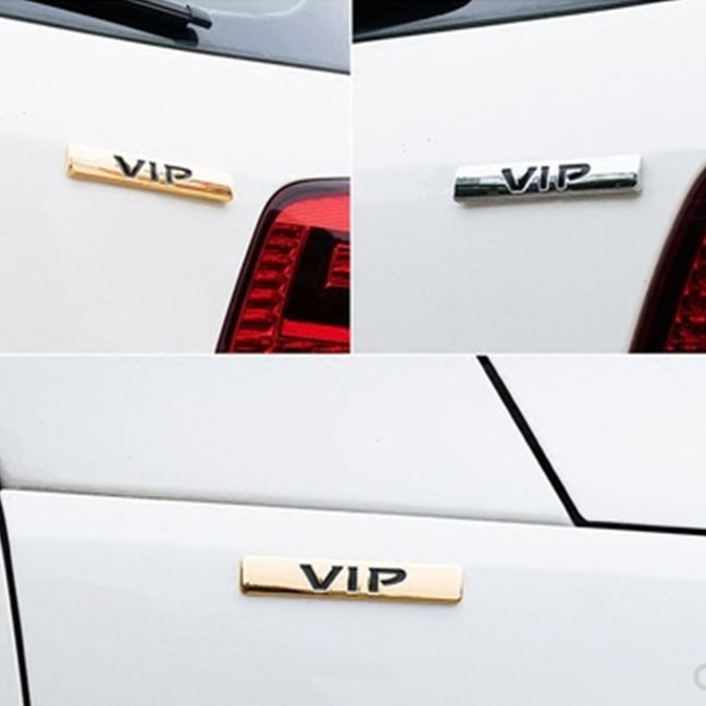 The car body is equipped with metal fenders, personalized 3D side labels, and the trunk is modified with decorative stickers.      The creative car logo is universal Netby