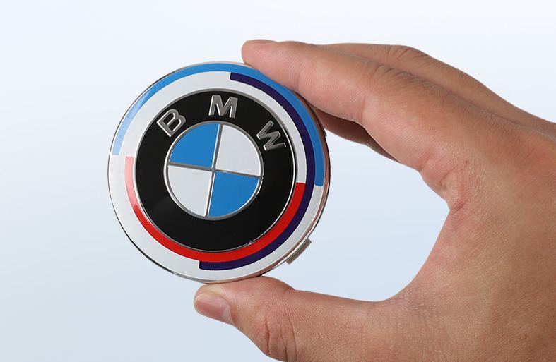 The BMW 50th anniversary logo modification 3 Series, 5 Series X1, X3, X5 limited edition co-branded front logo, rear logo, hub cover logo, Netby