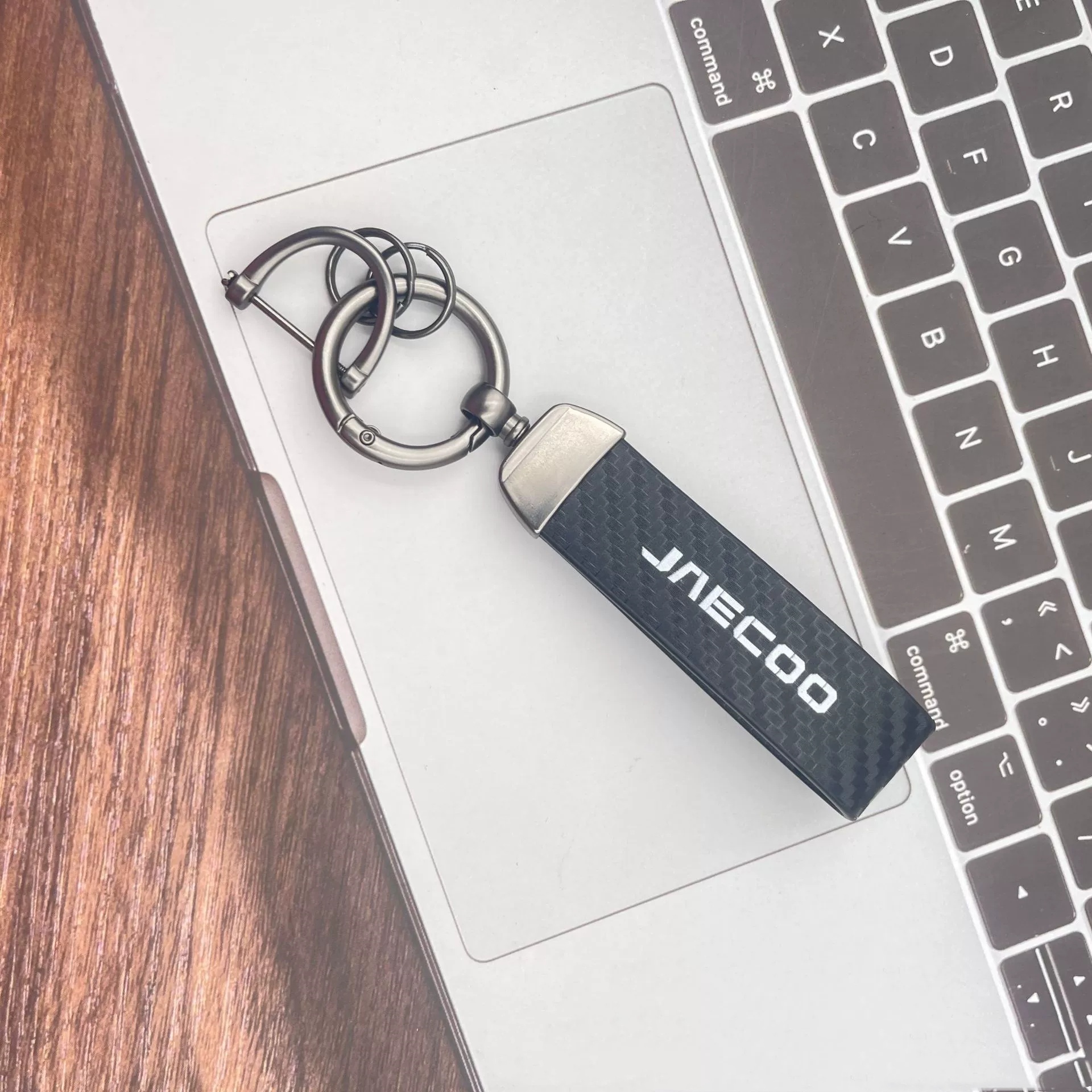 Carbon Fiber Print PU Leather Car Logo Keyring for RAM VESPA APRILIA RAV4 BMW M HOLDEN SLINEGMC POLO PIAGGIO Netby