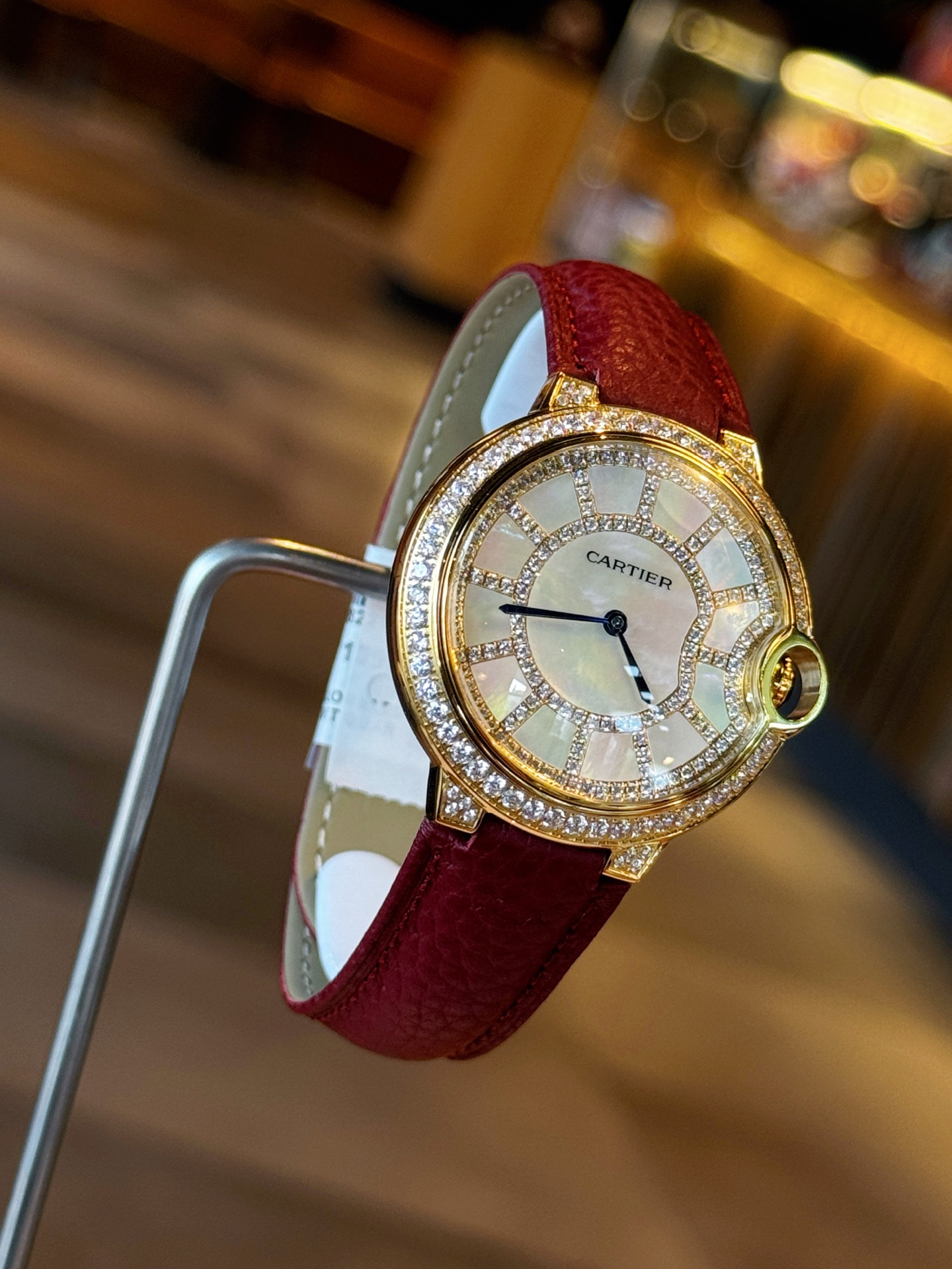 Cartier Wrist Quartz Diamond Circle Watch Fisheye Glass Golden Color Stainless Steel Watch Band Full Diamond Netby