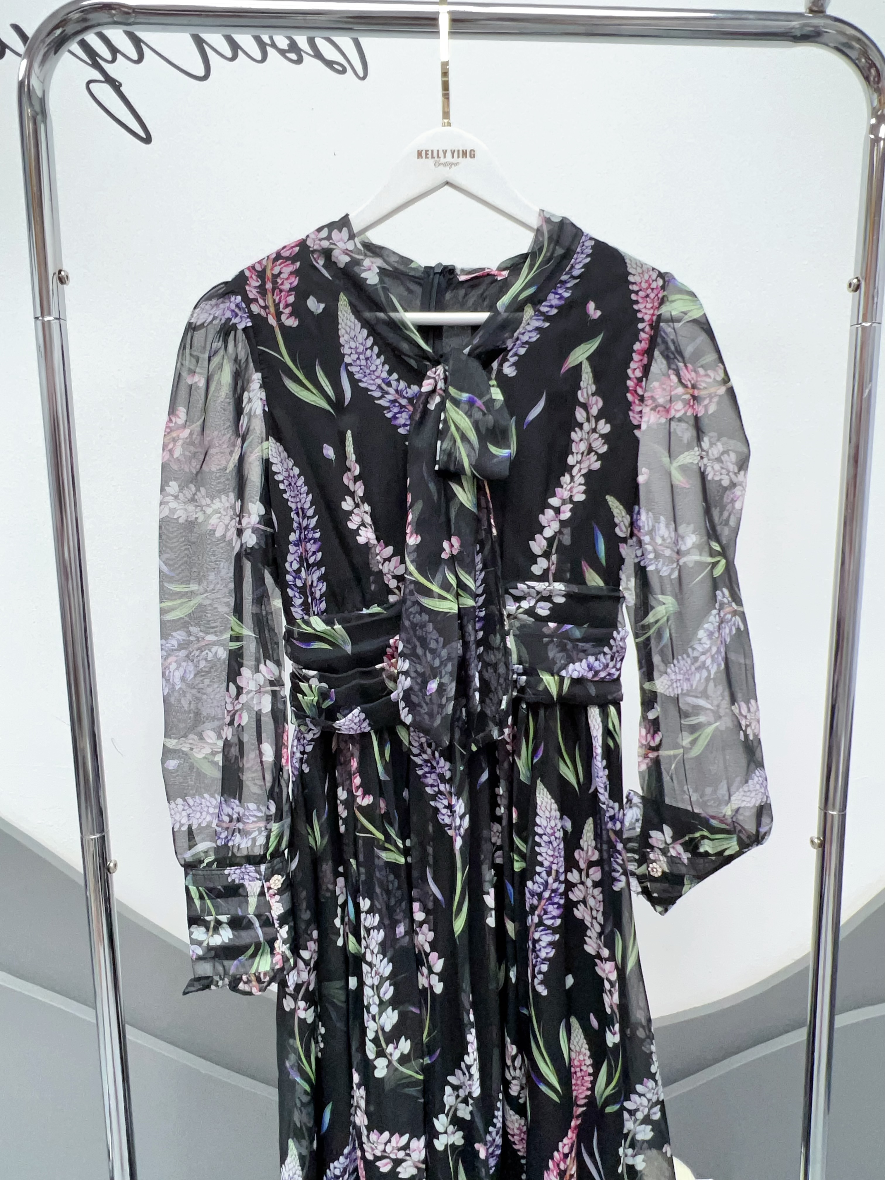 V285. HOA BLACK DRESS