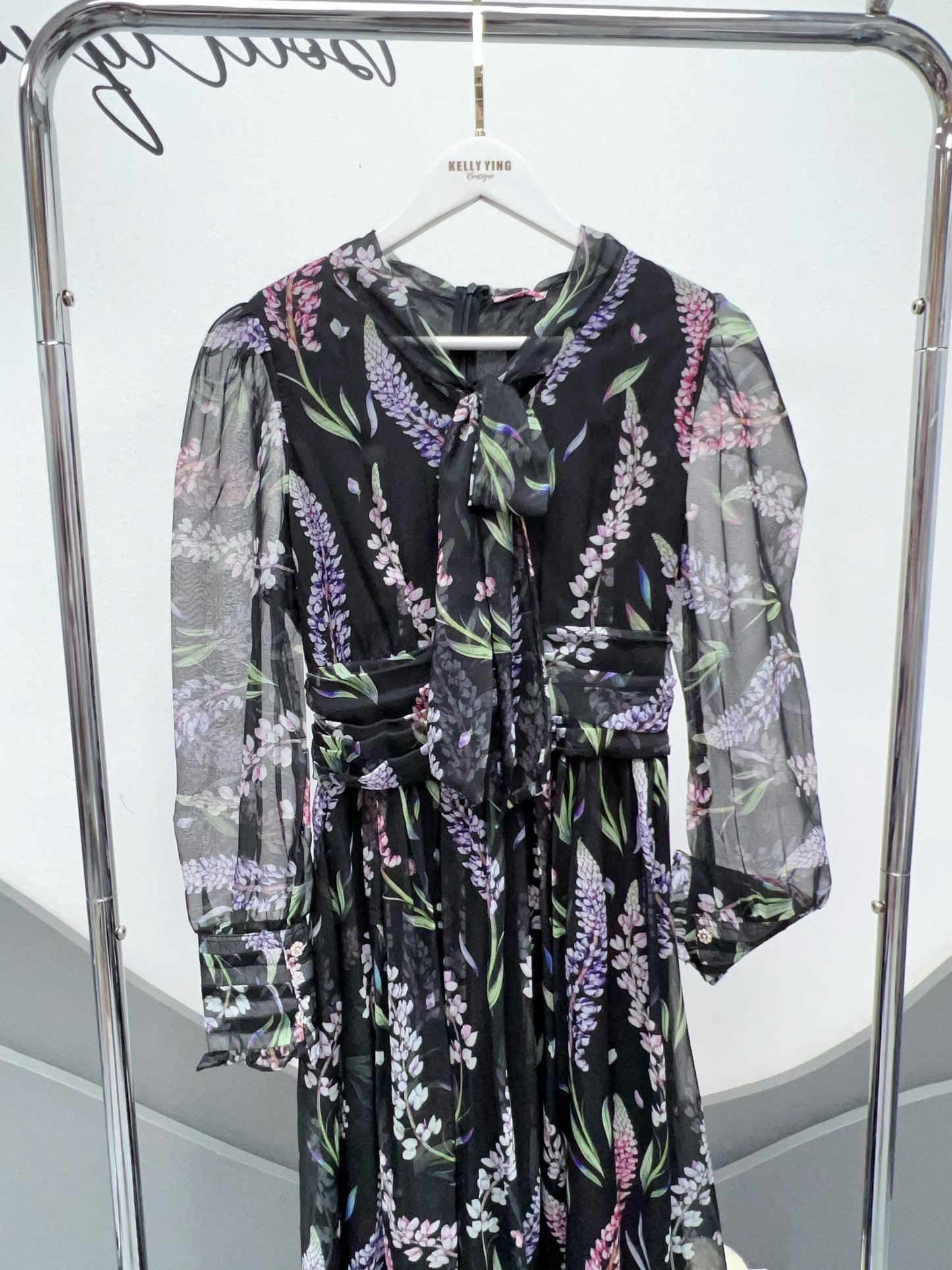 V285. HOA BLACK DRESS