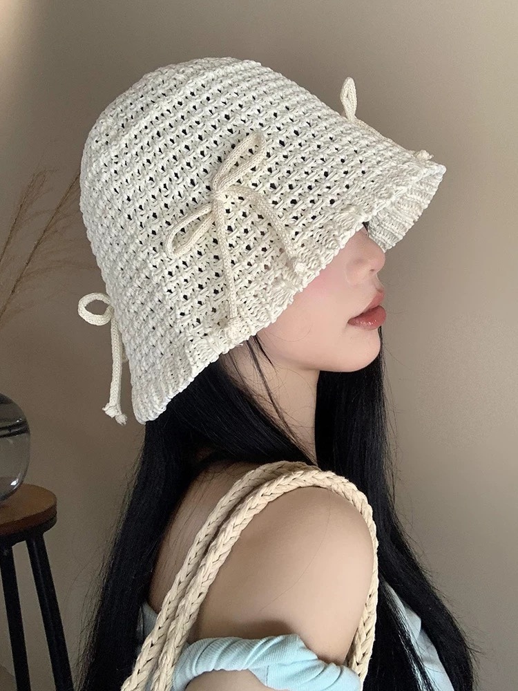 A395. WHITE HAT