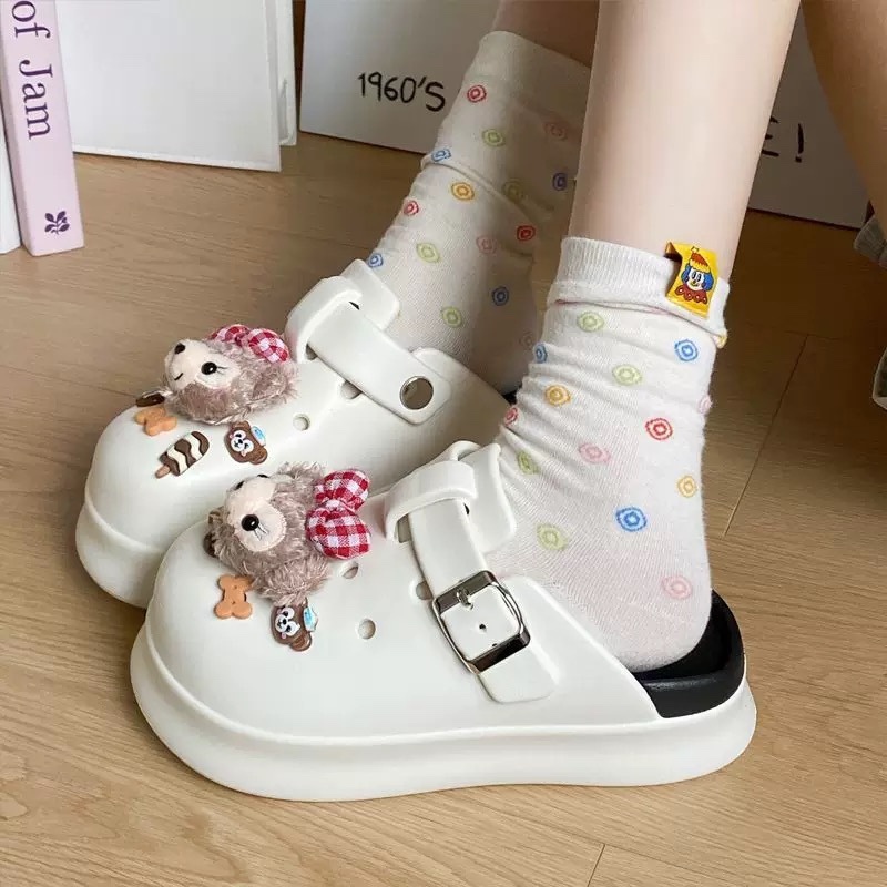 A481. CROCS BEAR WHITE