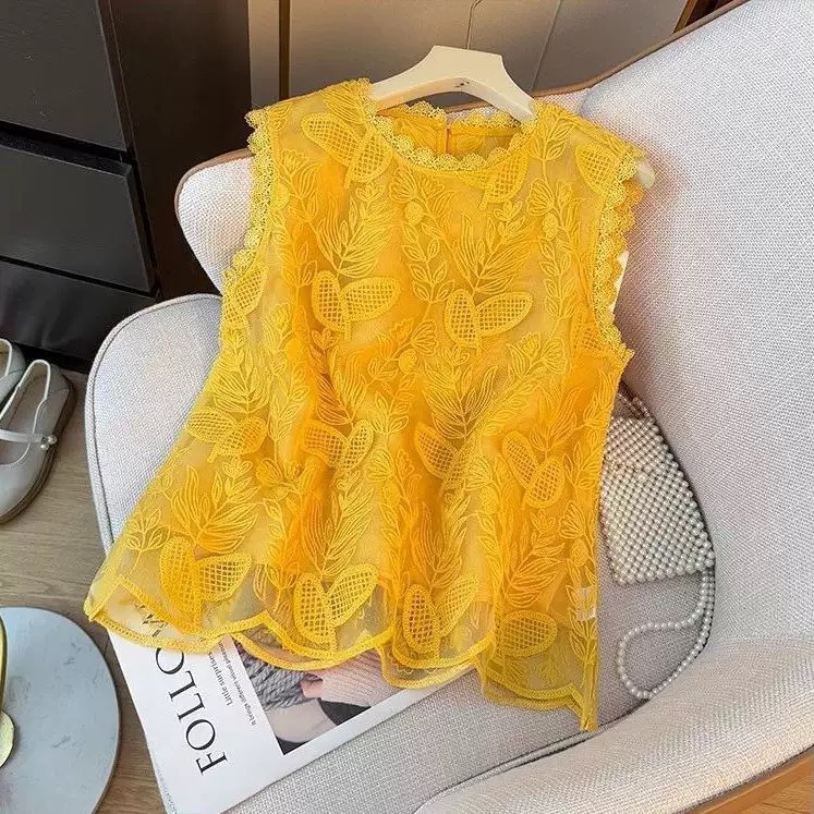C1011. TOP YELLOW