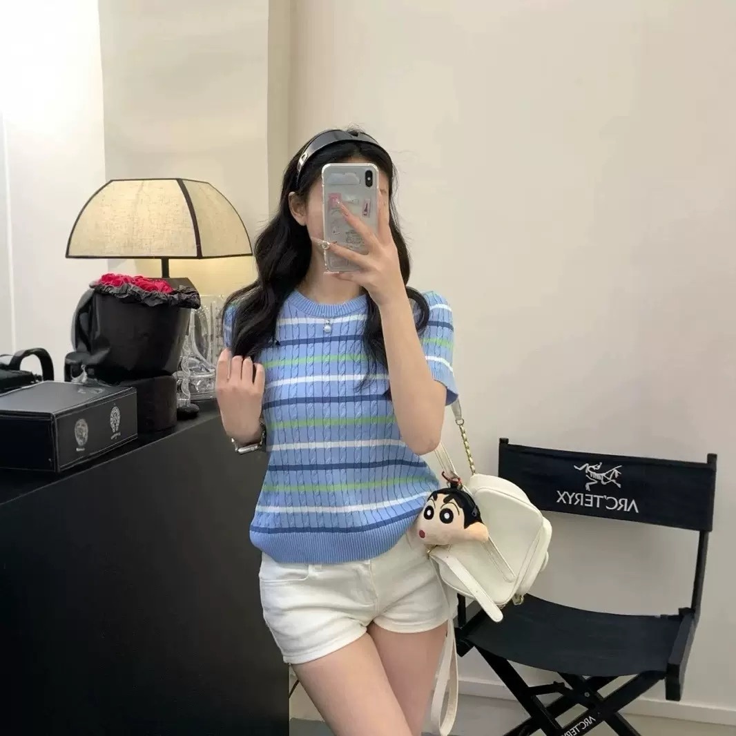 C1029. MONGTOG TOP BLUE