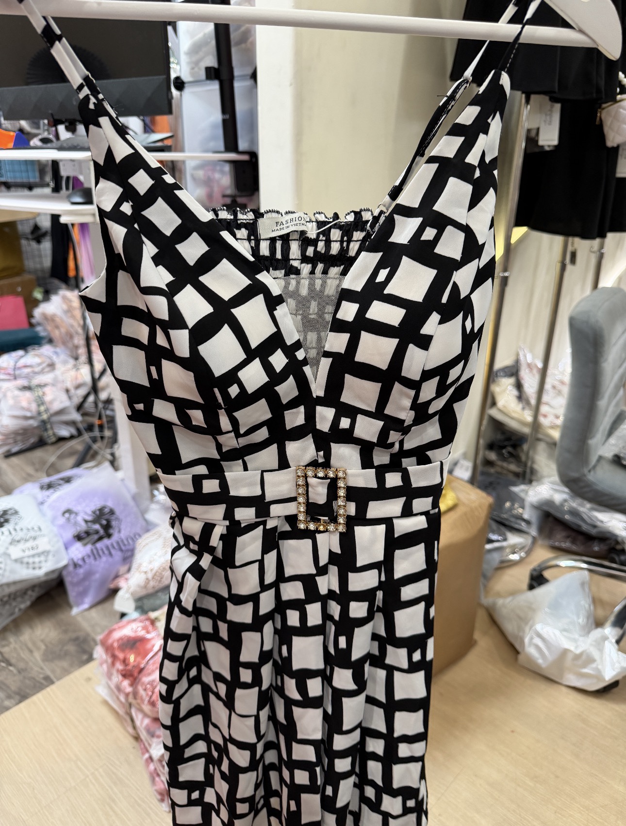 V685. MAXI DRESS