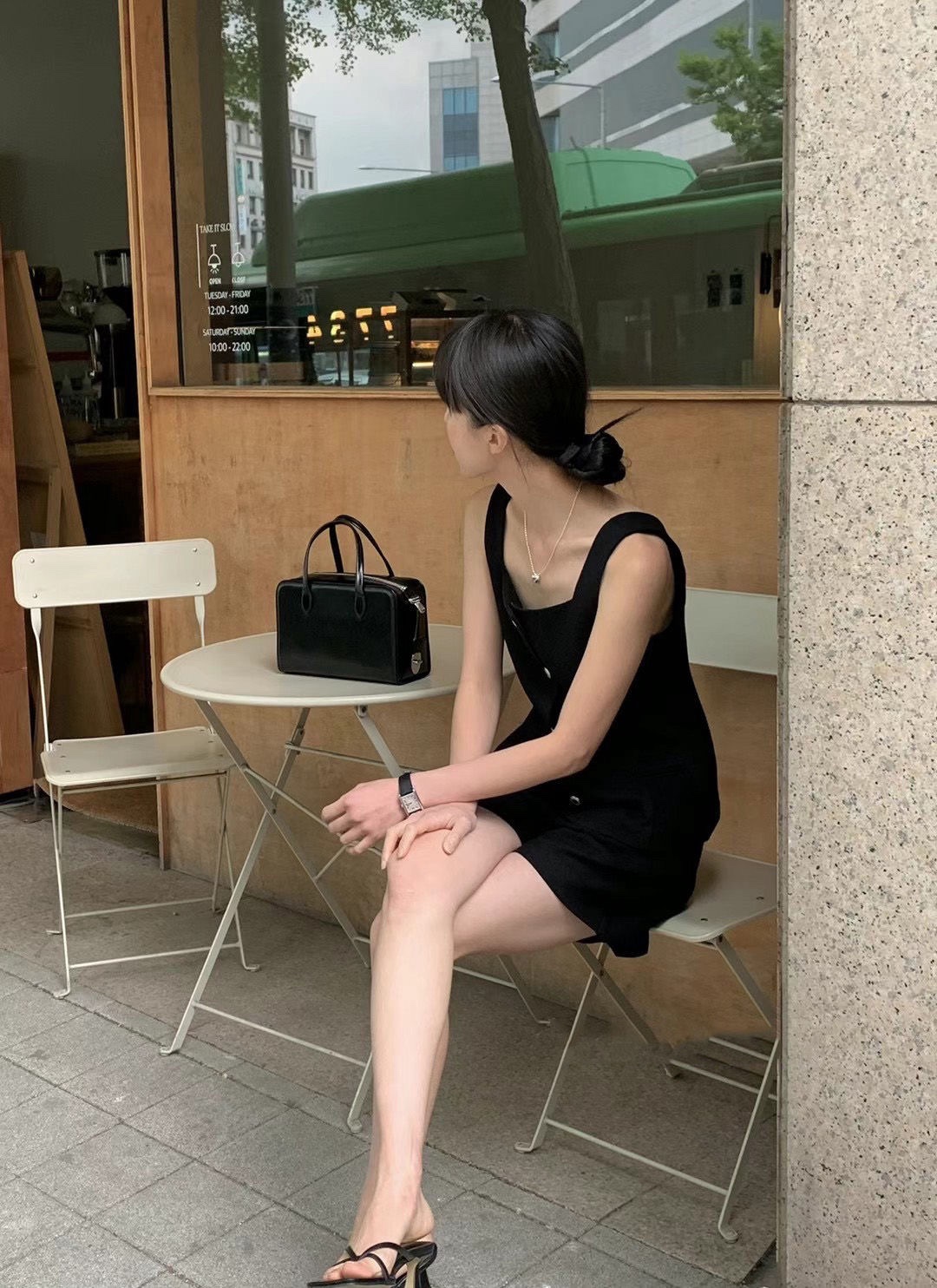 6735. BLACK SHORT SET