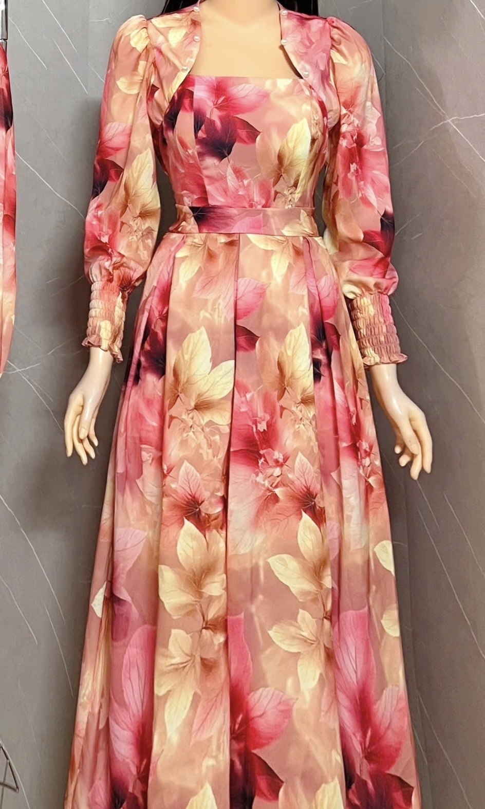 V570. MAXI DRESS