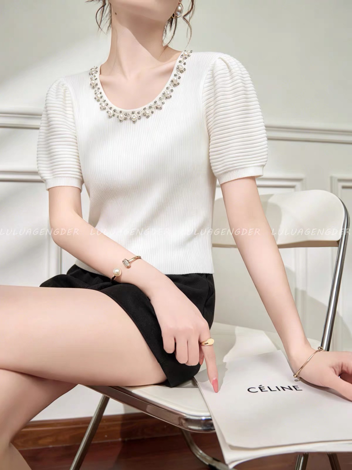 C934. TOP WHITE