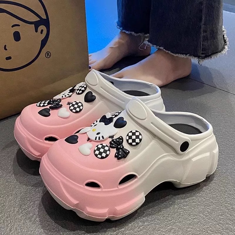 A489. CROCS KITTY PINK