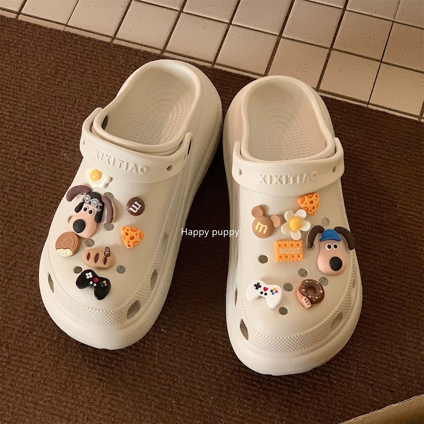 A474. CROCS PUPPY NUDE