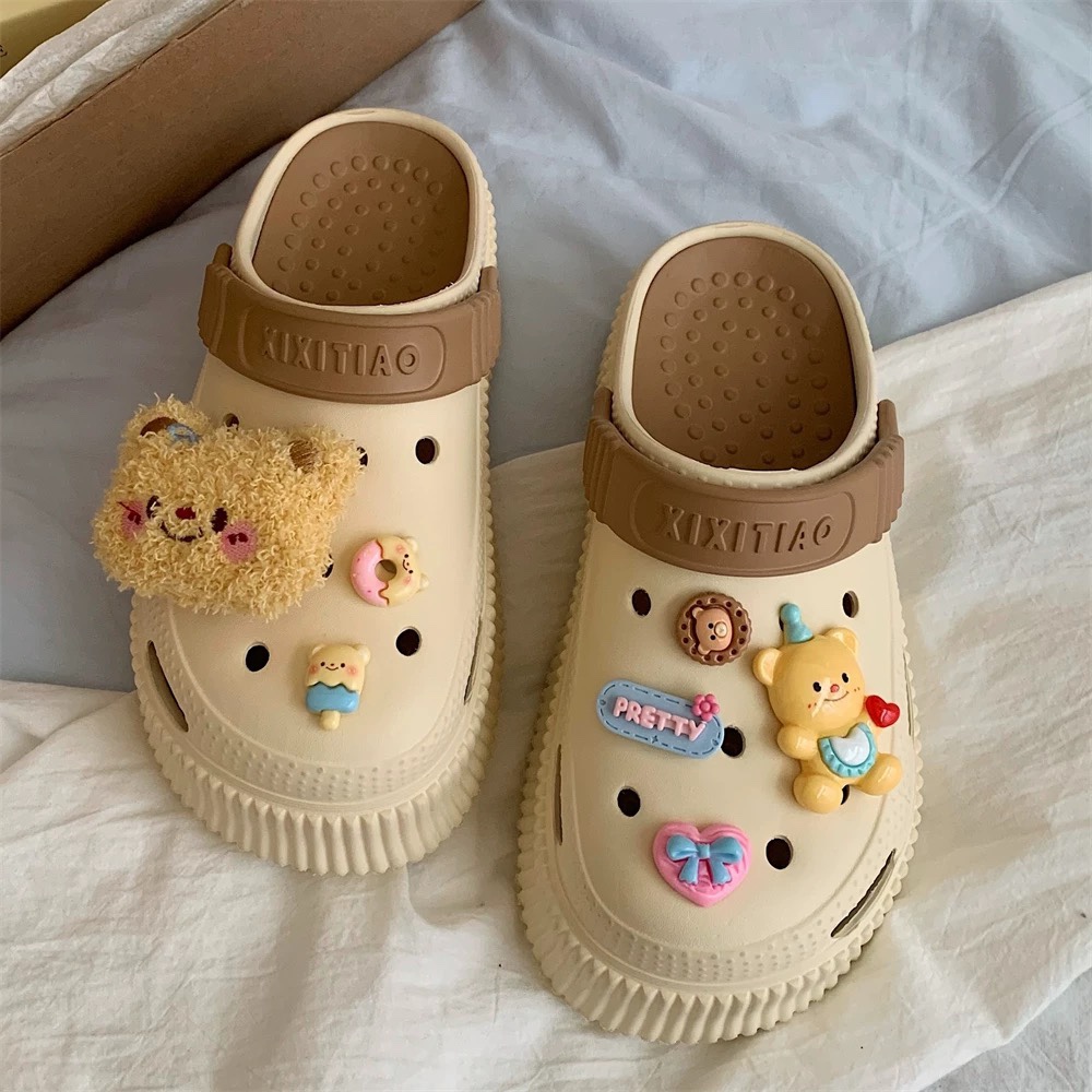 A462. CROCS BEAR BROWN