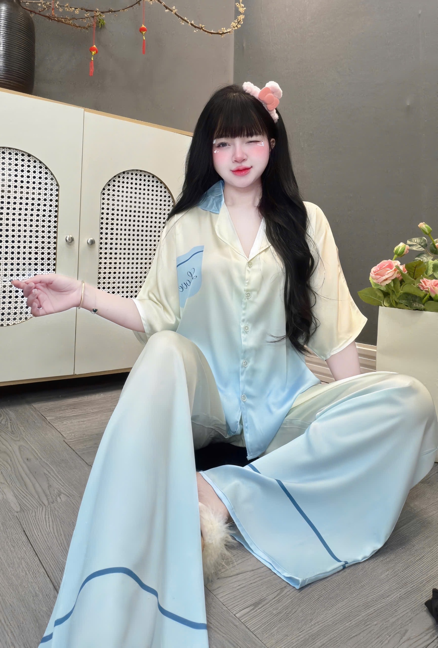 V1120. SLEEPWEAR LIGHT BLUE