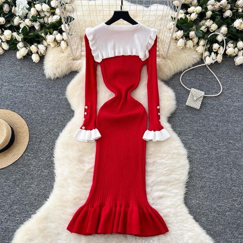 R20. RED LONG DRESS