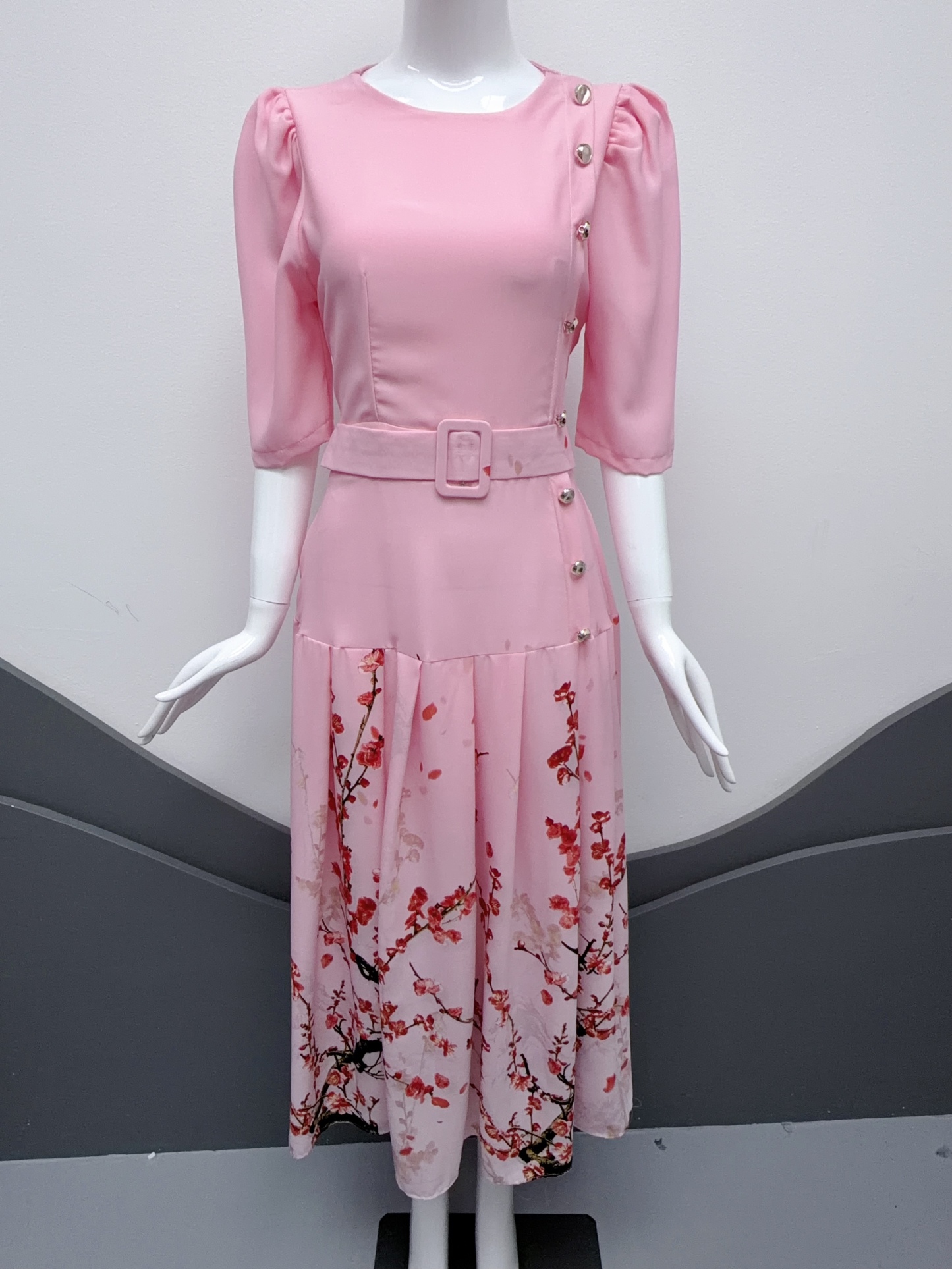 V318. HOA PINK DRESS