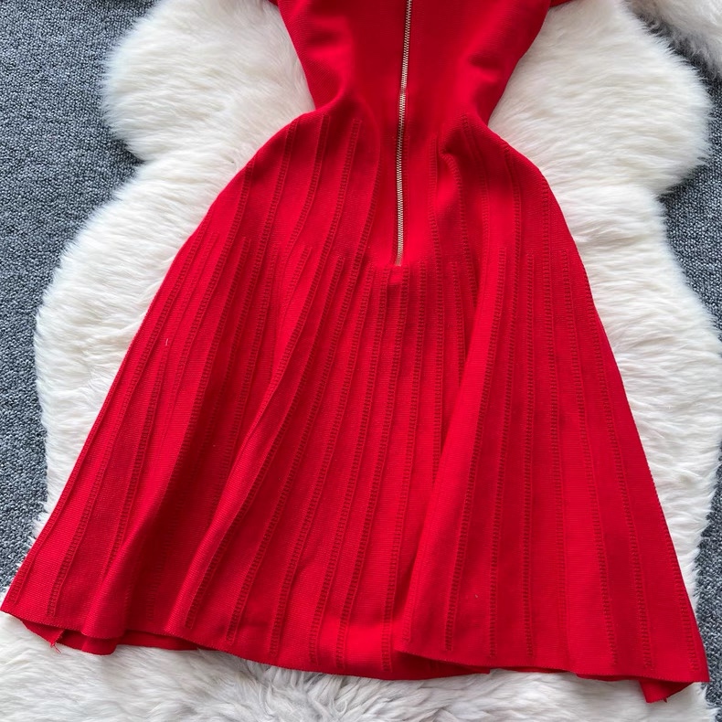 R54. RED SHORT DRESS