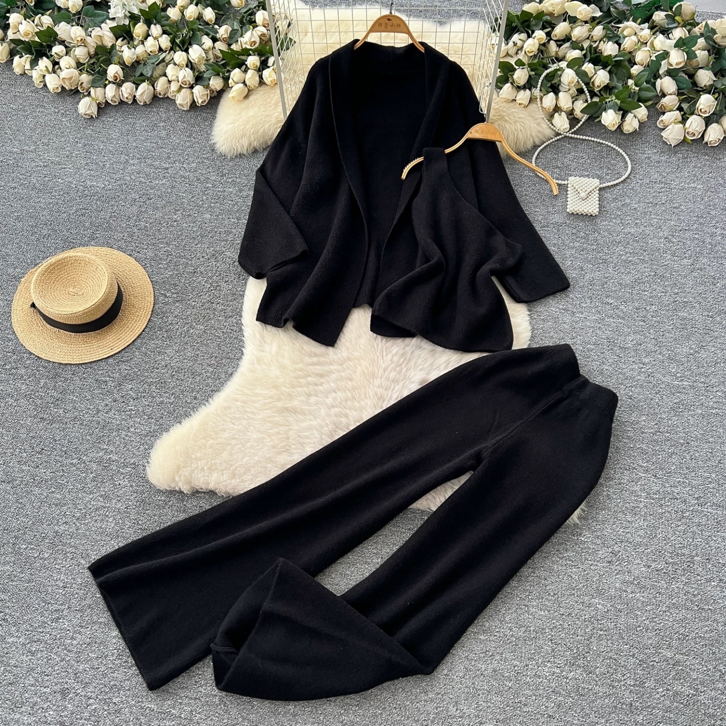 6840. BLACK SET