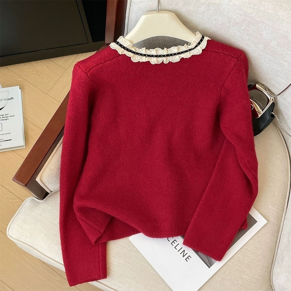 T345. CARDIGAN RED BOWTIE