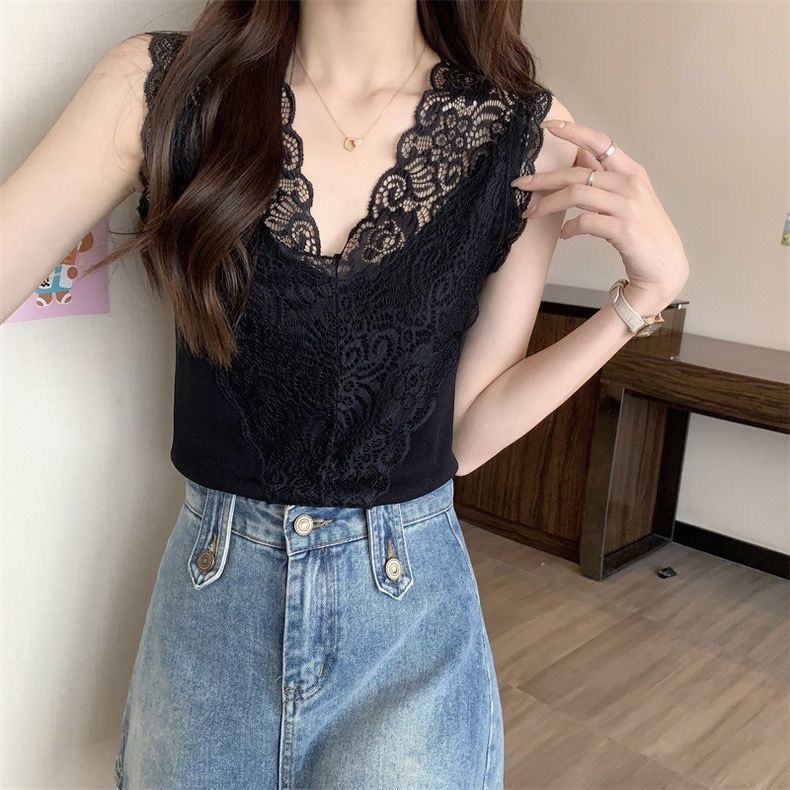 C833. LACE TOP CAMISOLE BLACK