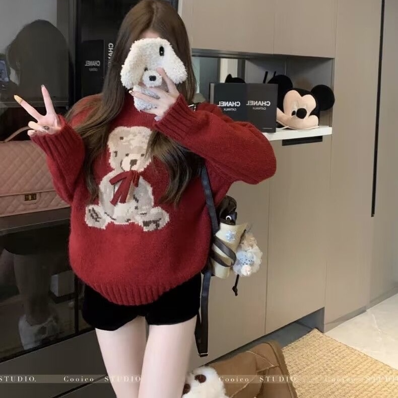 R11. RED BEAR CHRISTMAS SWEATER