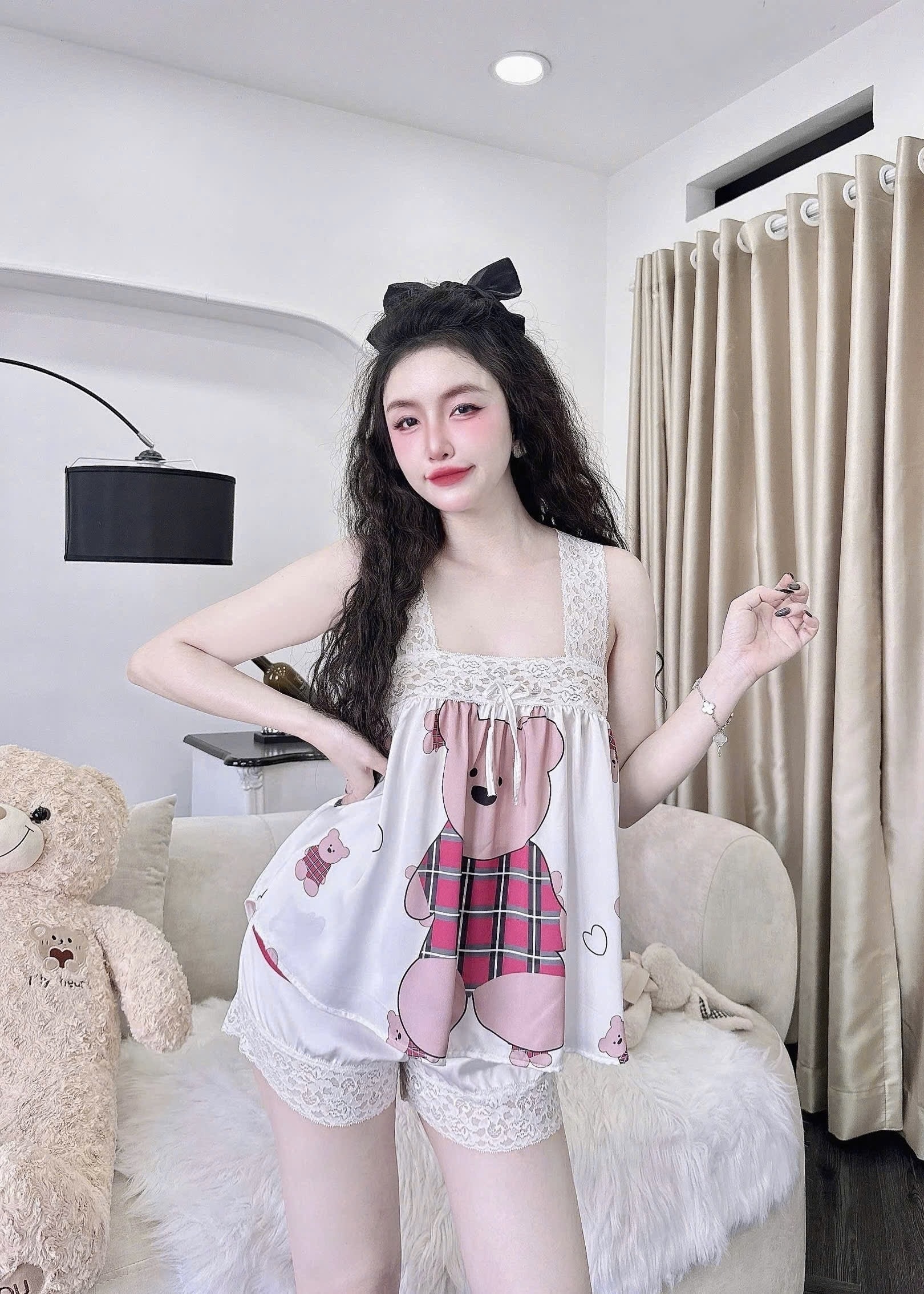 V1053. SLEEPWEAR BEAR WHITE