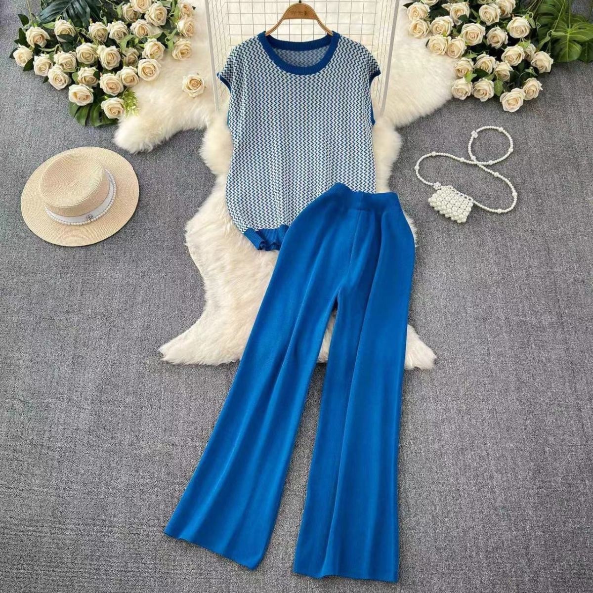 6705. SET LONG BLUE