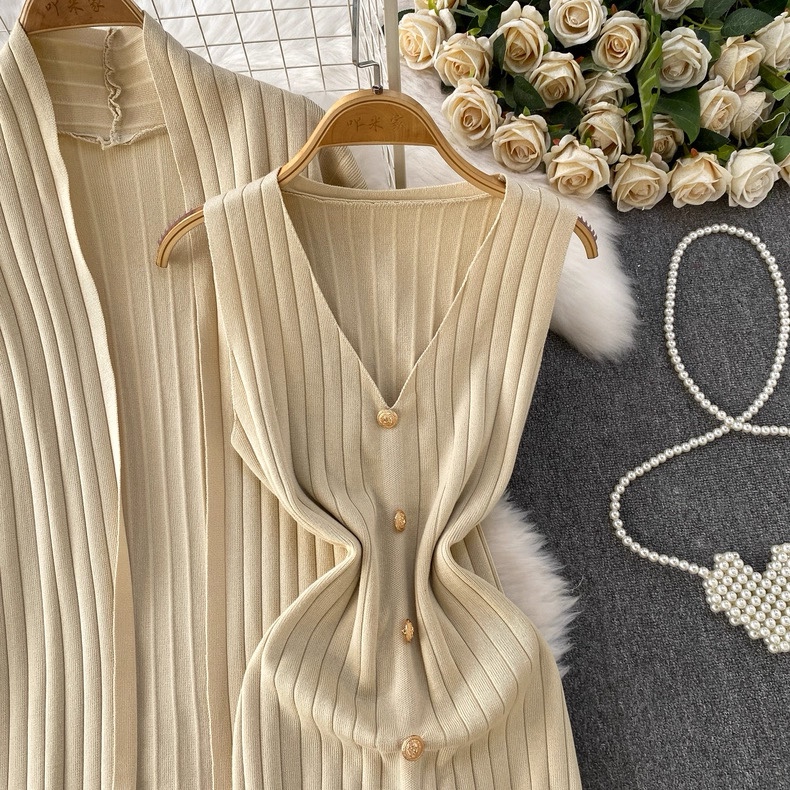 8142. LIGHT BROWN DRESS