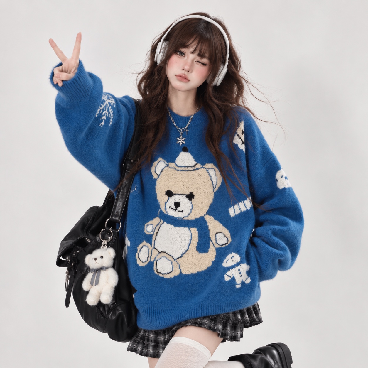 T484. SWEATER BEAR BLUE