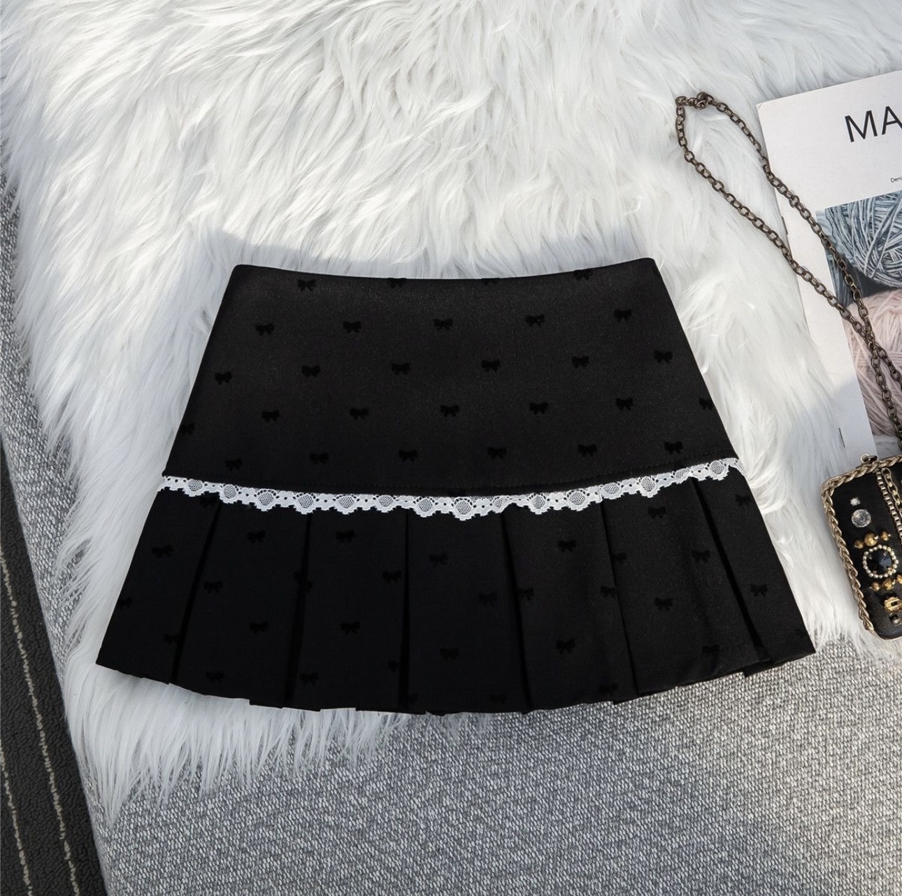 5340. BLACK SKIRT