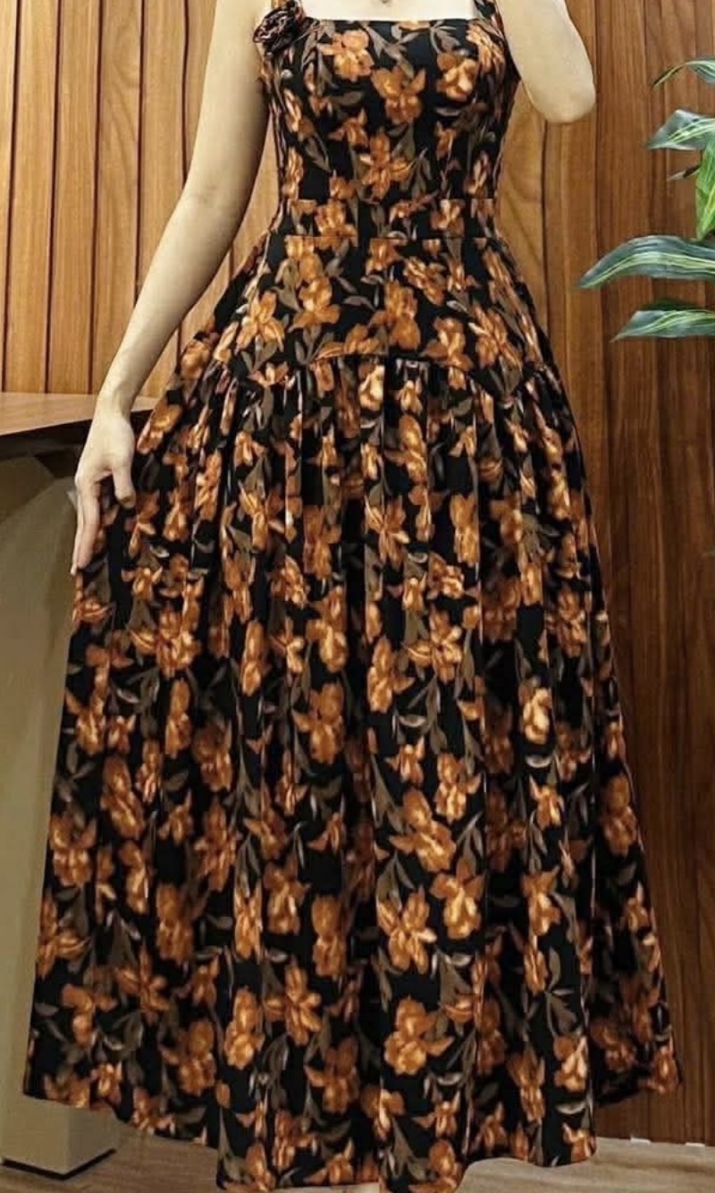 V543. MAXI DRESS