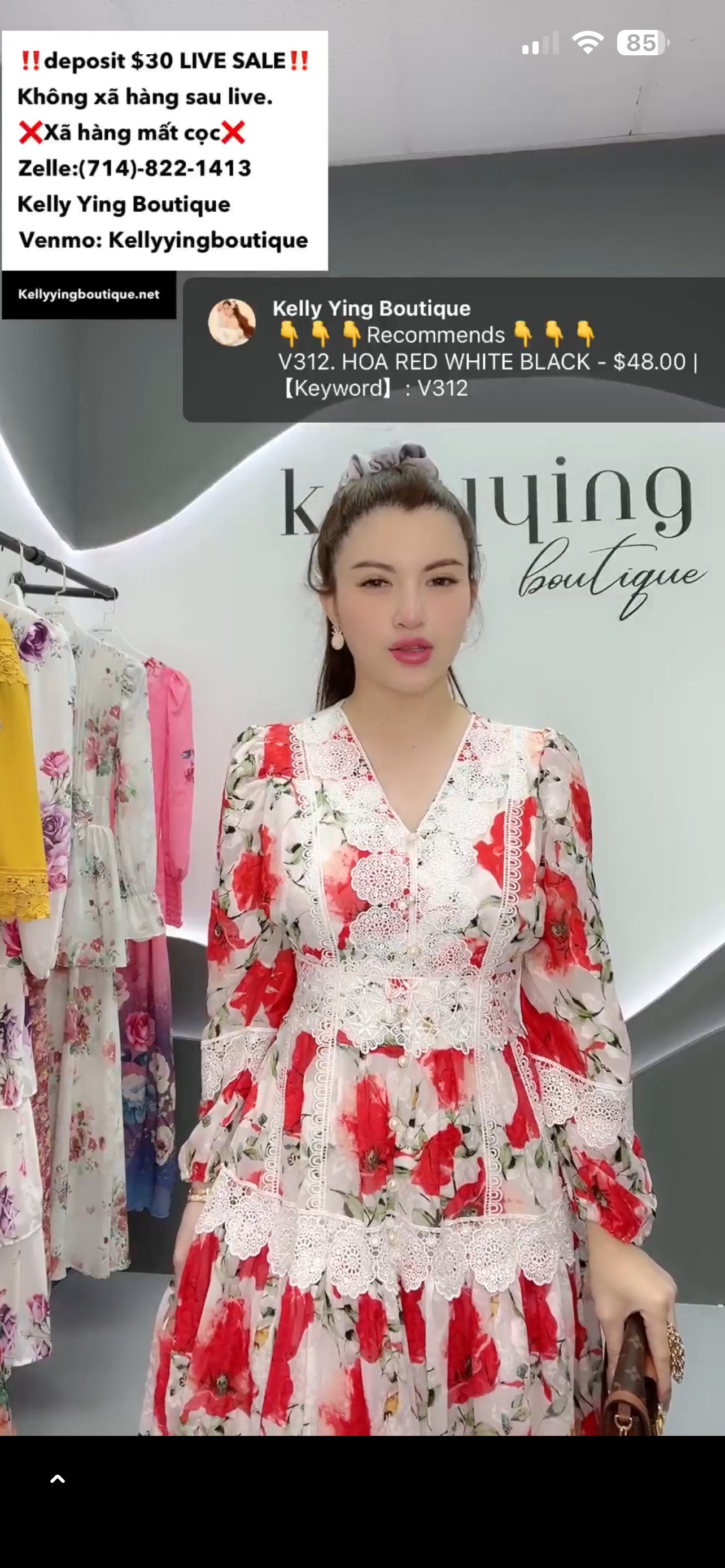 V312. HOA RED WHITE DRESS