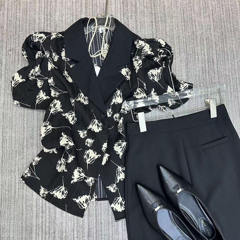 C1001.  TOP BLACK