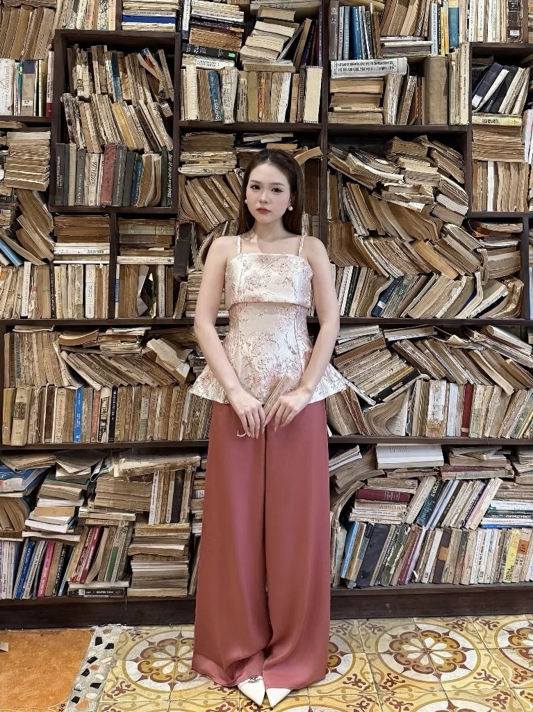 A416. SET HAI DAY GAM HOA HONG