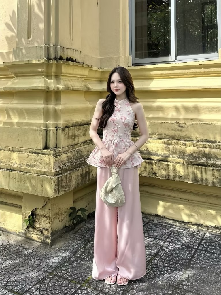 A400. SET AD CACH TAN CO YEM GAM HONG