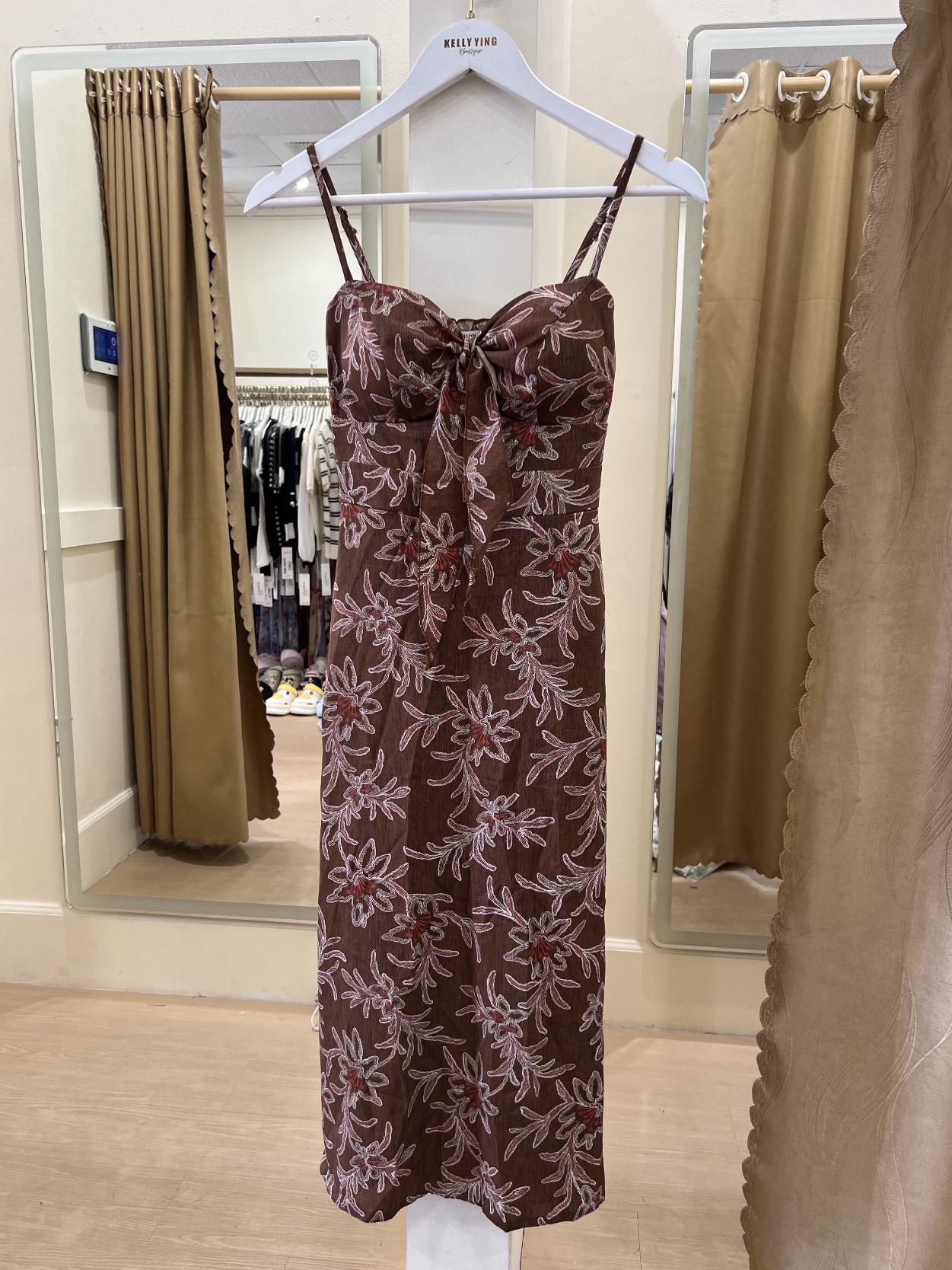 V901. MAXI DRESS DAY•