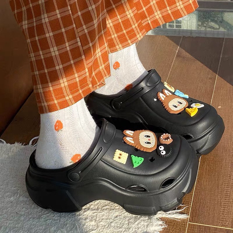 A496. CROCS LABUBU BLACK