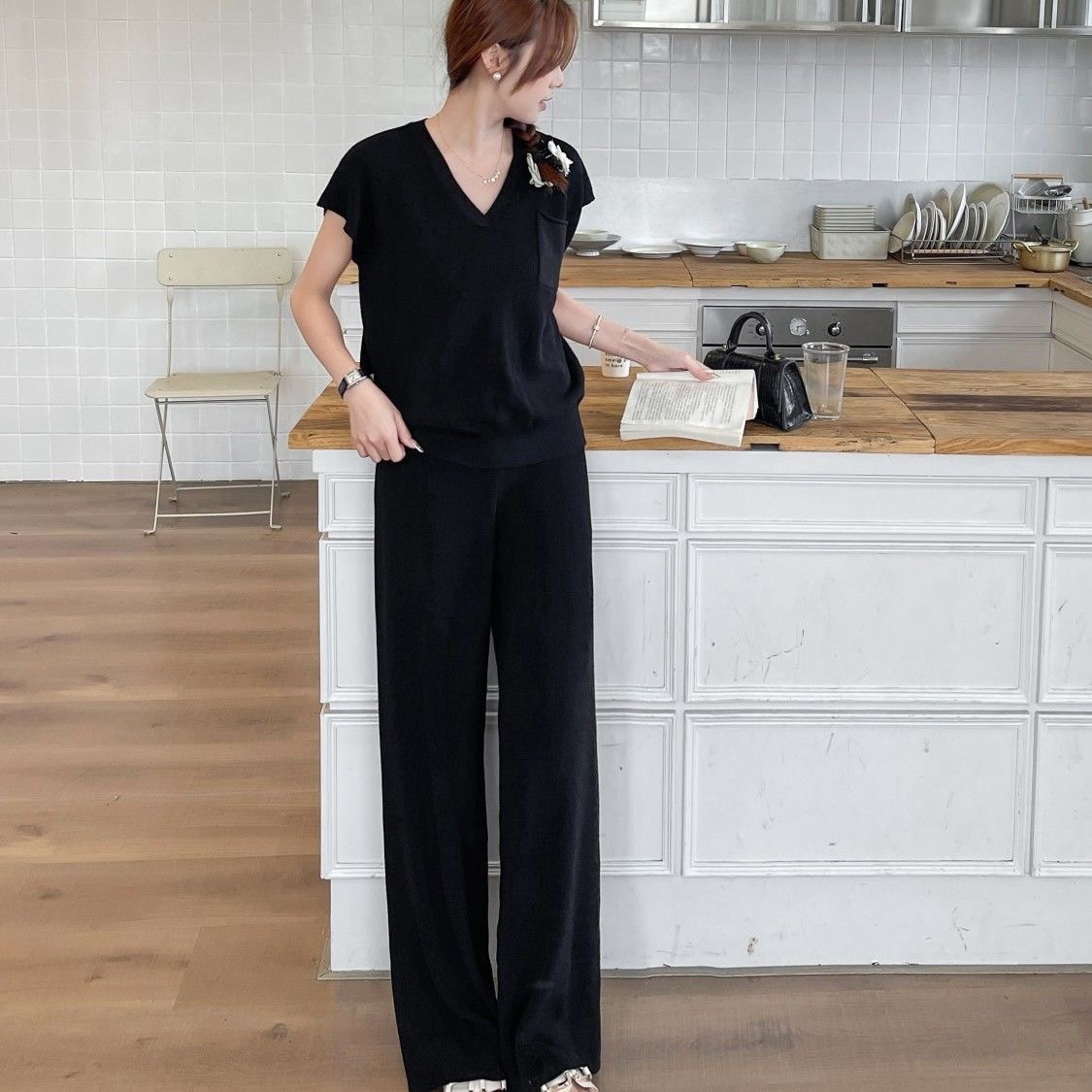 6709. SET LONG BLACK