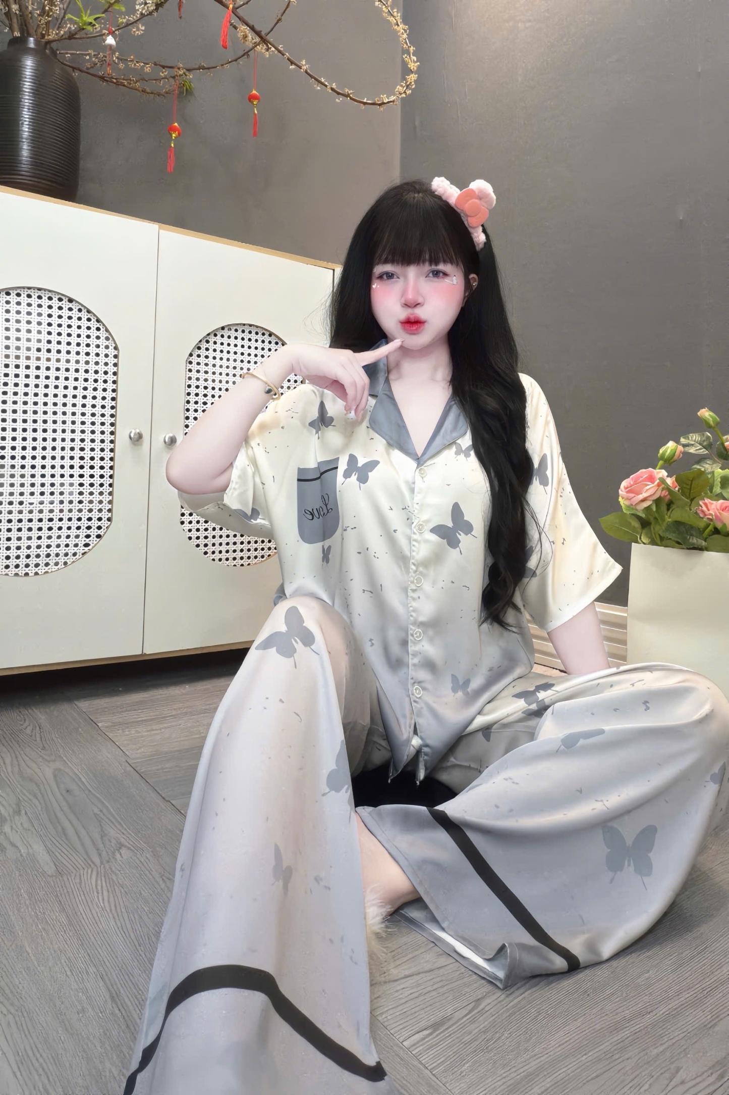 V1113. SLEEPWEAR BUTTERFLY GRAY