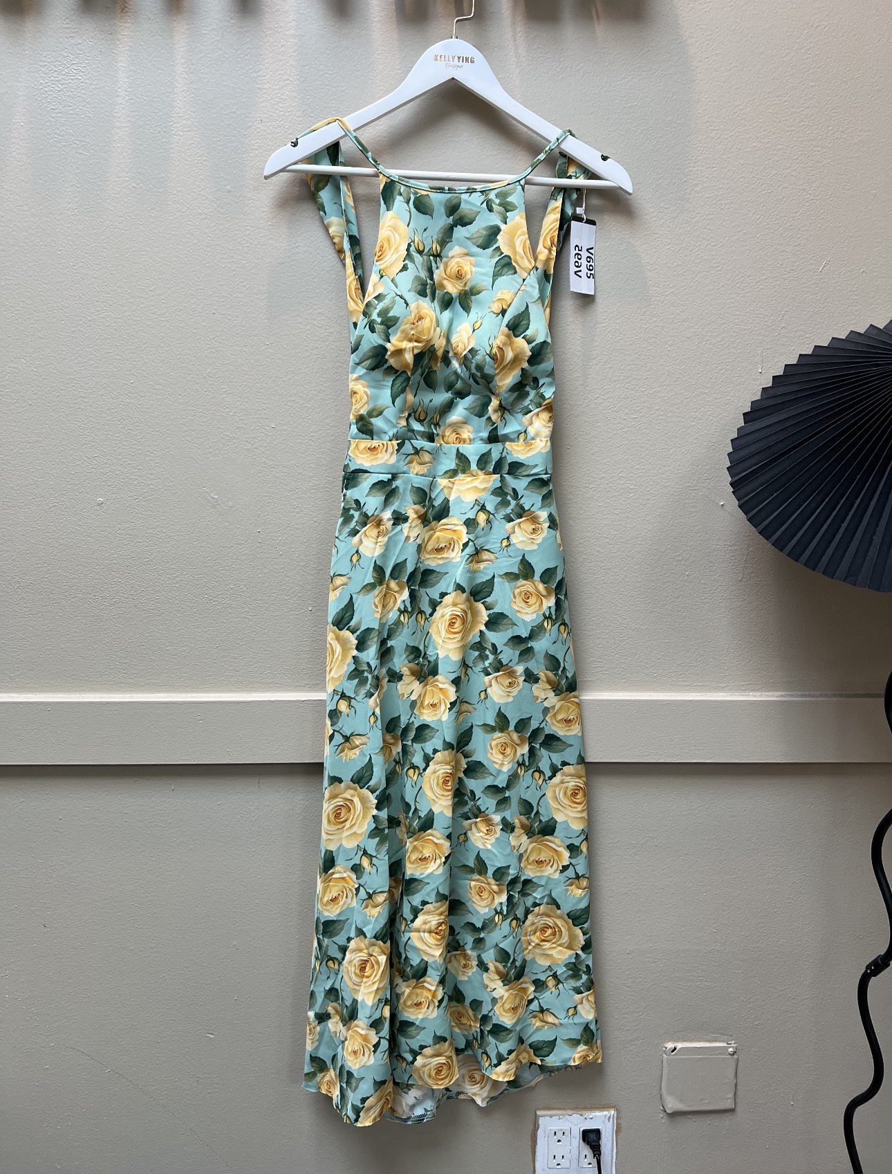 V695. MAXI DRESS