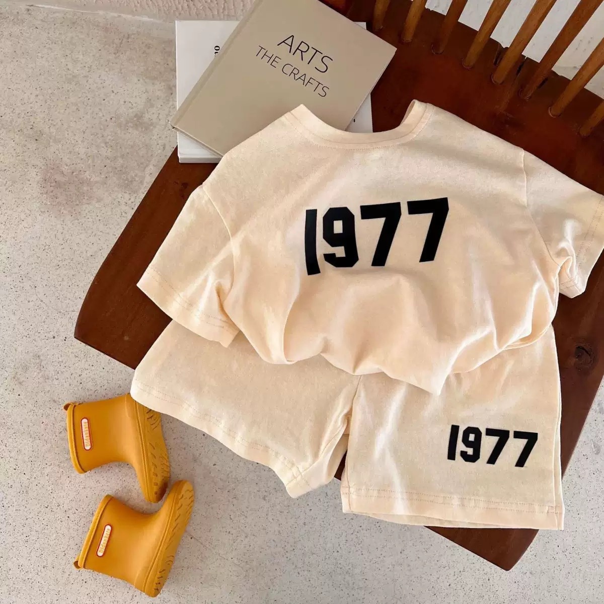 K118. KID BEIGE SET