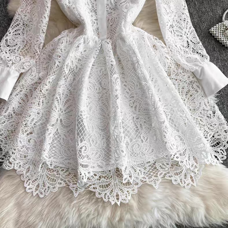 7711. WHITE DRESS (exclusive)