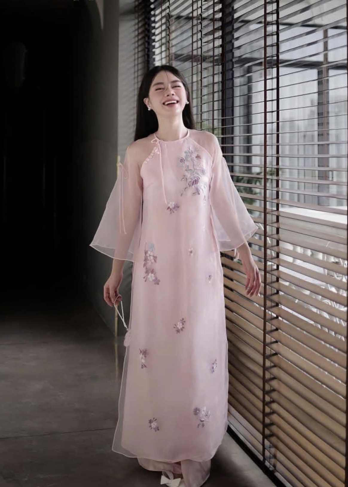 A431. AD HOA VOAN HONG