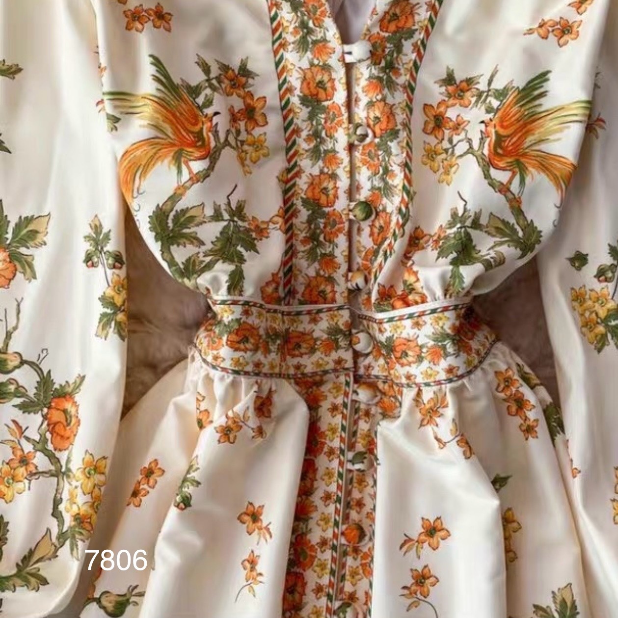 7806. CREAM SHORT DRESS (exclusive)