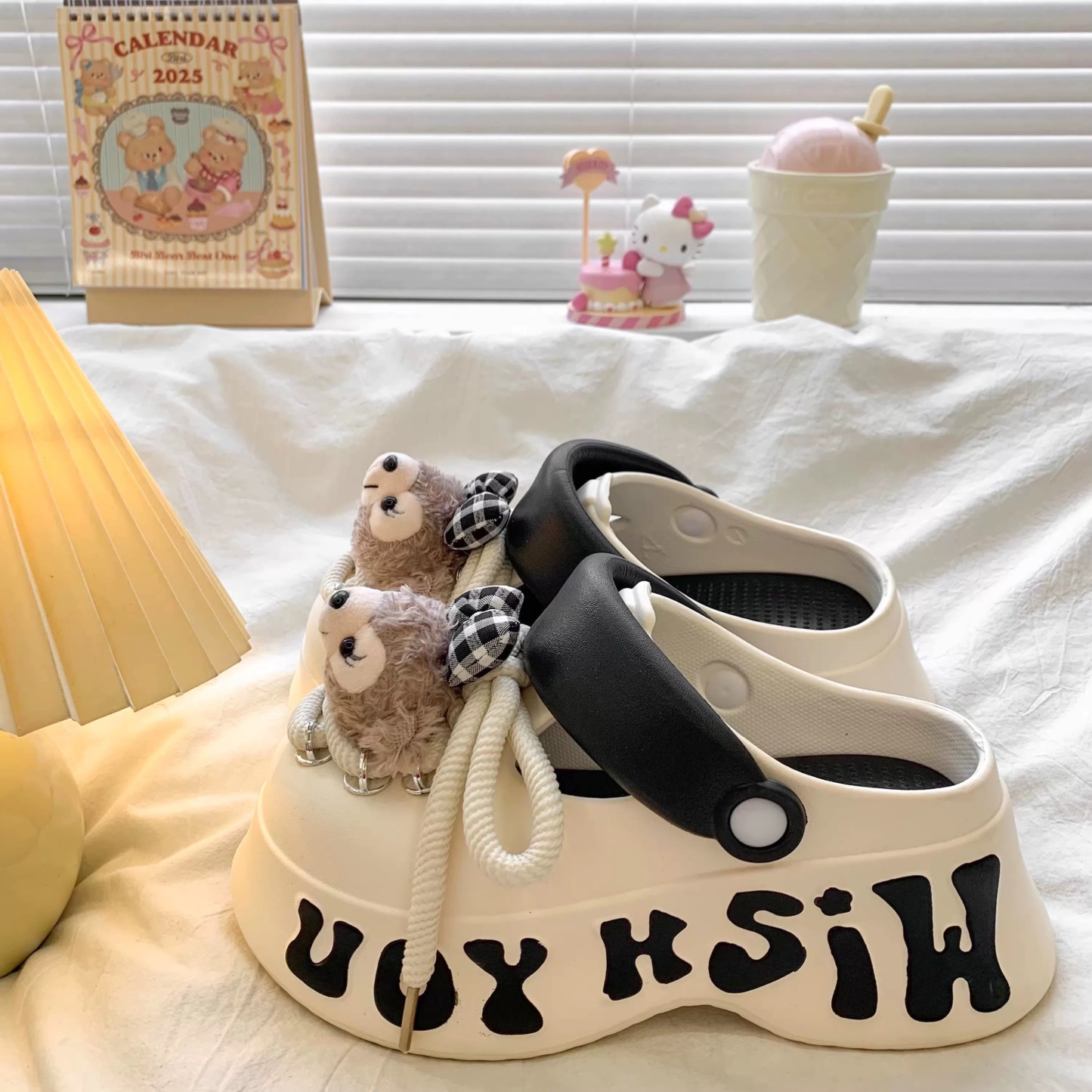 A467. CROCS WISH YOU BLACK