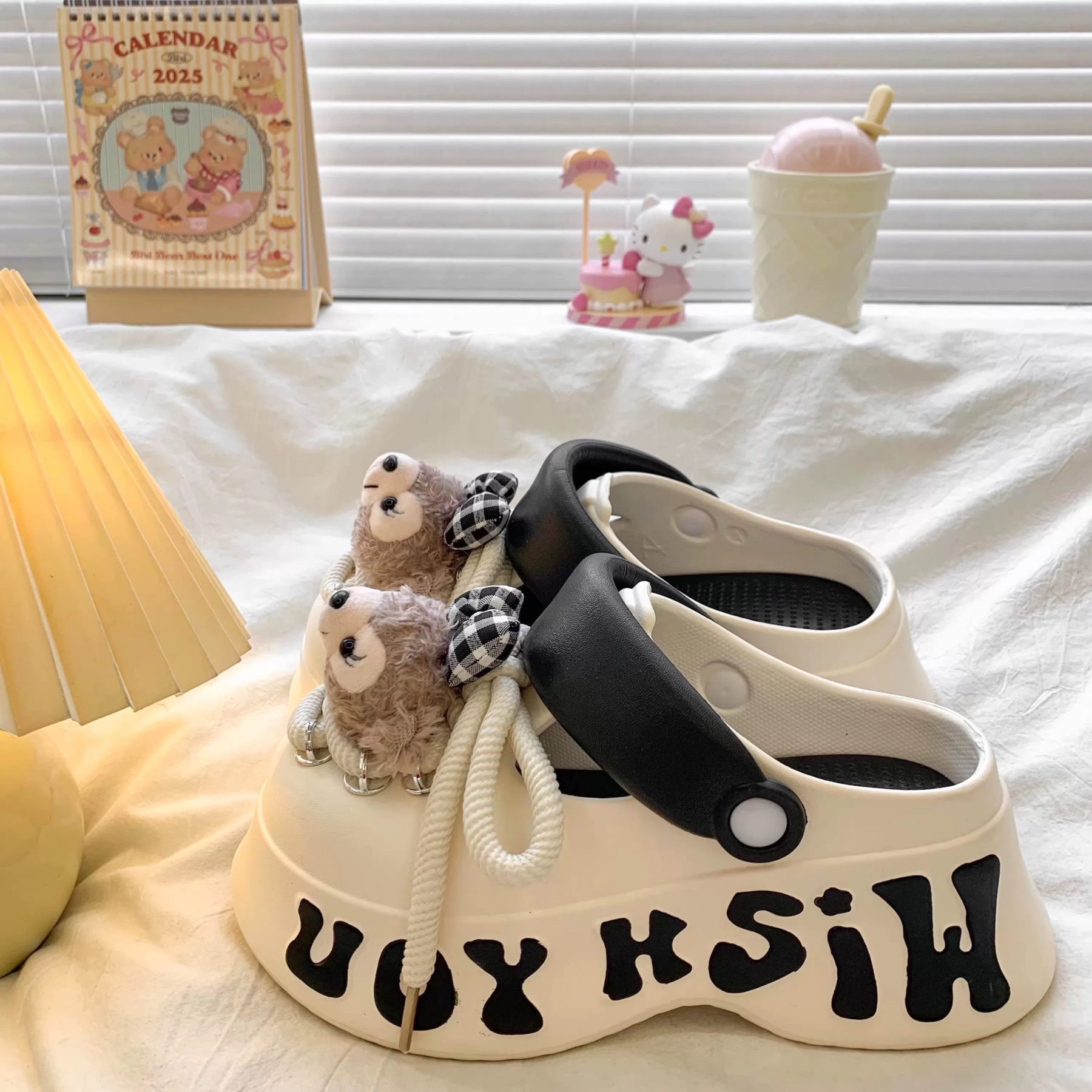 A467. CROCS WISH YOU BLACK