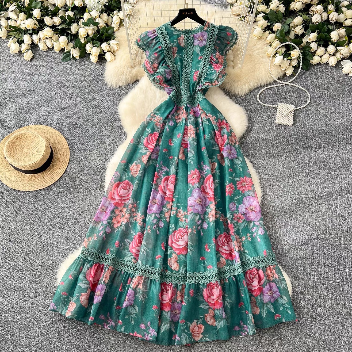 8190. LACE DRESS EXCLUSIVE GREEN